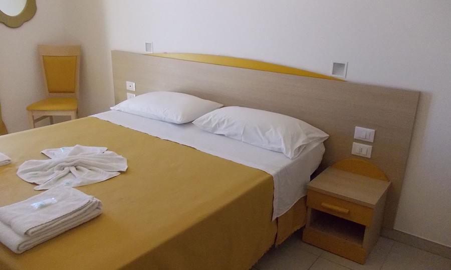 Hotel Eva Alba Adriatica Luaran gambar